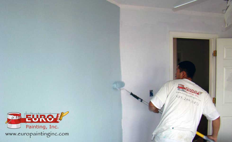 Get Professional Results with the Best Interior Painters Near Me